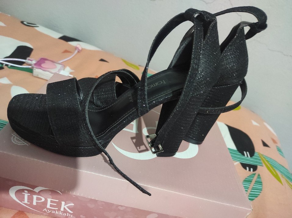 Siyah Desenli Platform Topuklu Kadın Ayakkabı 
10cm - Görsel 2