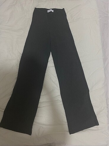 BERSHKA pantolon