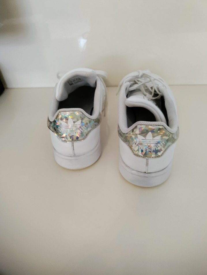 Beyaz Adidas Kadın Spor Ayakkabı - Görsel 2