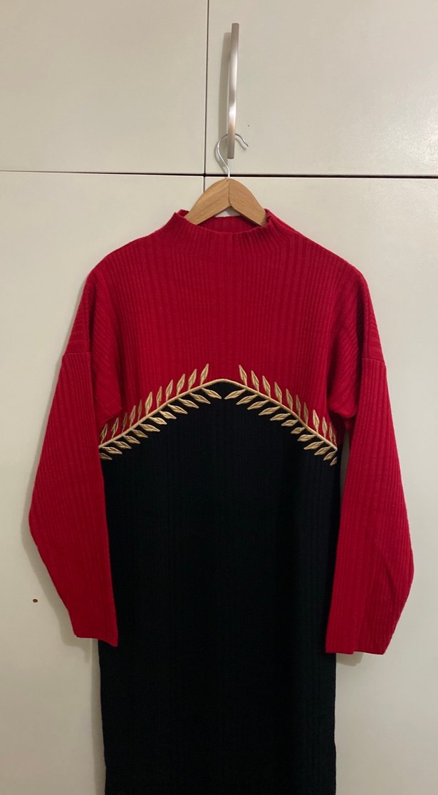 Nakışlı Uzun Kırmızı Siyah Triko Elbise - Görsel 3