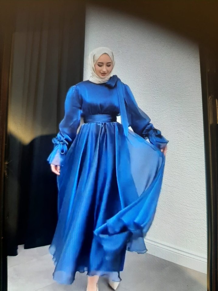 Mavi Uzun howela bağlama detaylı  Drapeli Kadın Abiye Elbise - Görsel 3