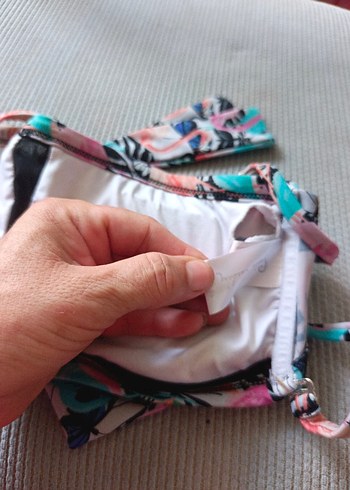 38 Beden çeşitli Renk Renkli Bağlamalı Mini Bikini Üstü