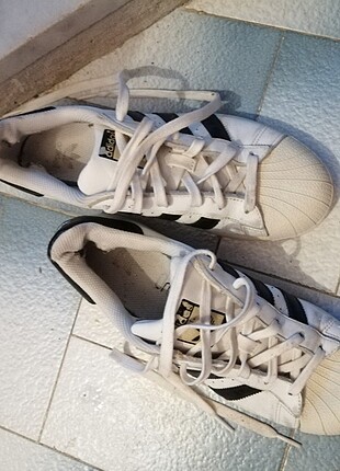 Adidas süperstar beyaz spor ayakkabı 