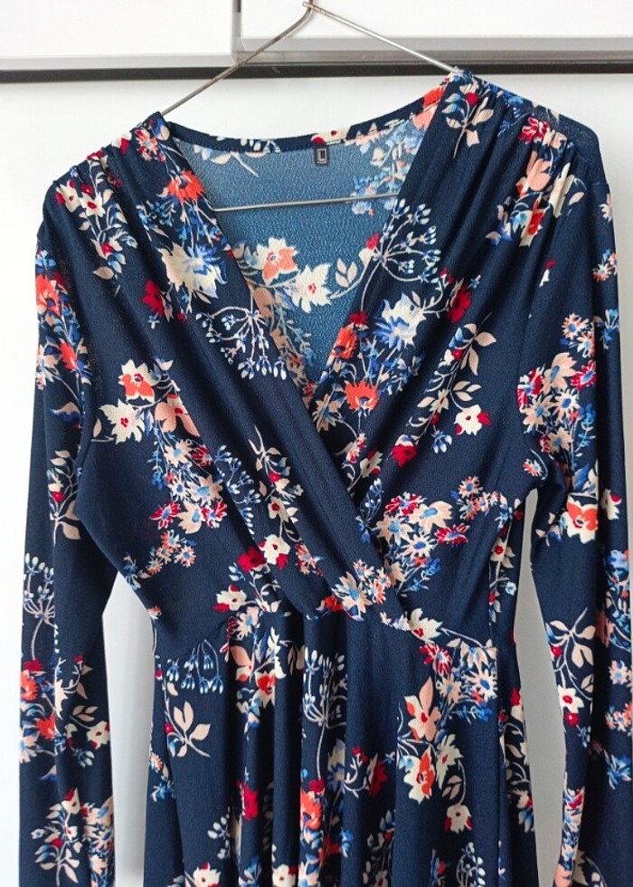 Degaje yaka elbise - Görsel 4