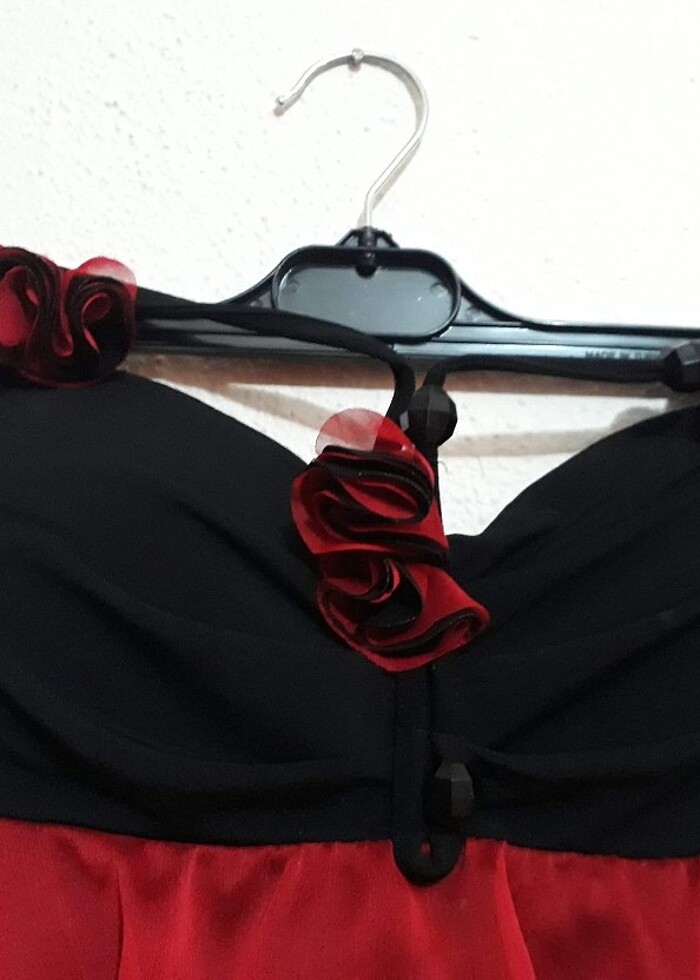 Fırfırlı çiçek detaylı elbise - Görsel 2