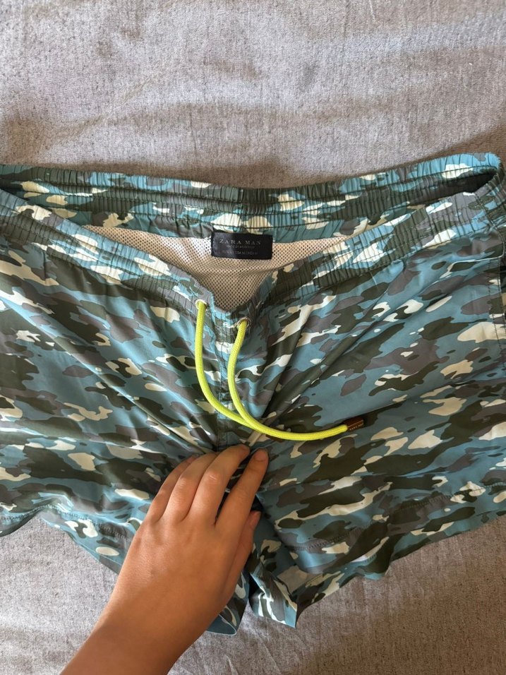 ZARA Kamuflaj Desenli Erkek Mini Şort - Görsel 2