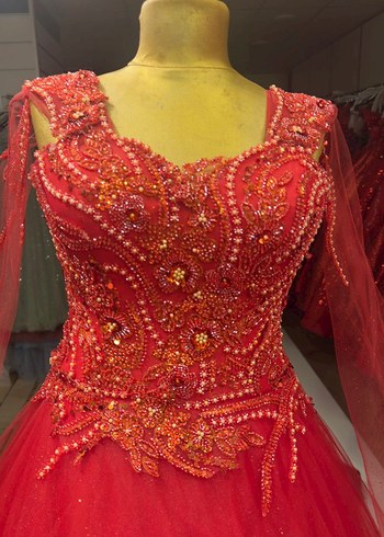 Kırmızı İşlemeli Uzun Abiye Elbise - Görsel 4