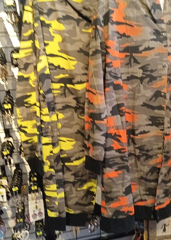 Kapüşonlu, Kemerli Kamuflaj Desenli Yağmurluk - Görsel 6