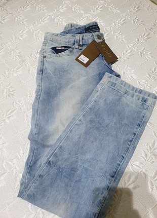 Gucci kot pantolon etiketli 