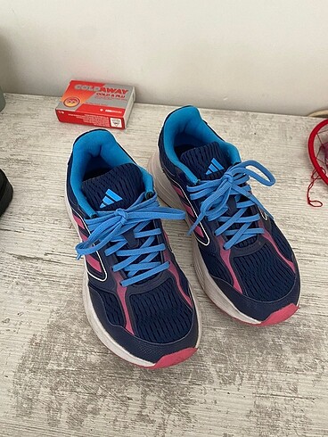 Adidas kadın spor ayakkabı