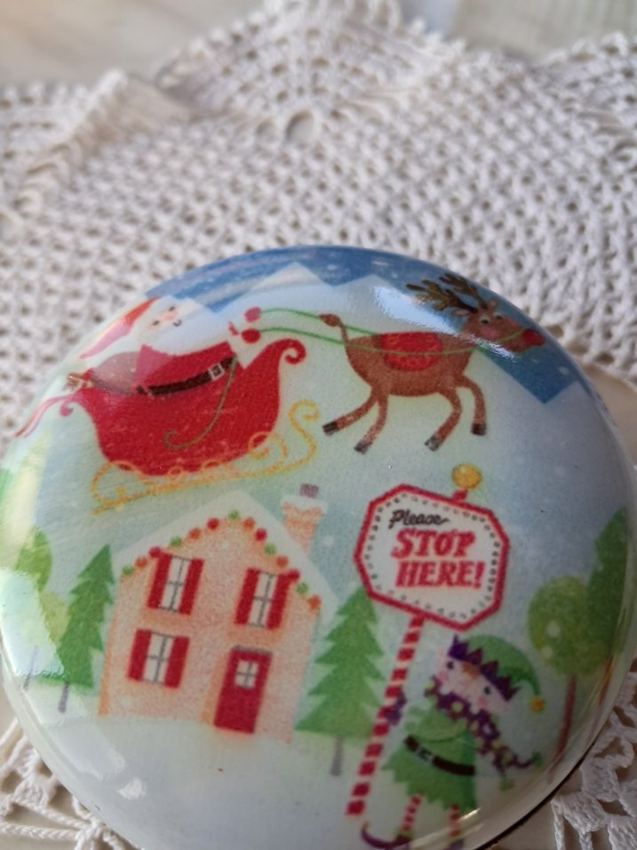 Vintage Noel Baskılı Teneke Kutu - Görsel 3