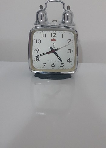 Beden siyah Renk Kurmalı Masa Saati