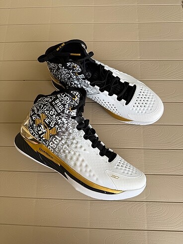 Under armour curry 44.5