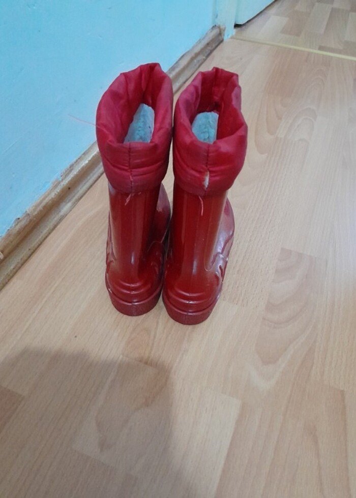 Kirmixi yagmur cizmesi - Görsel 3