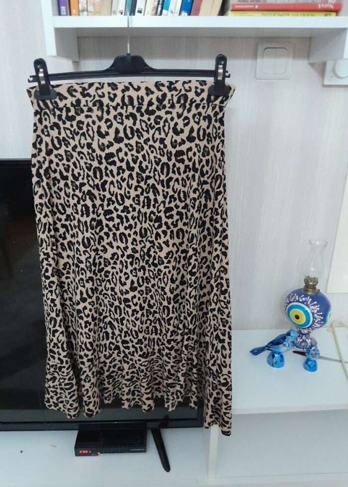 Ambar yırtmaçlı etek - Görsel 2