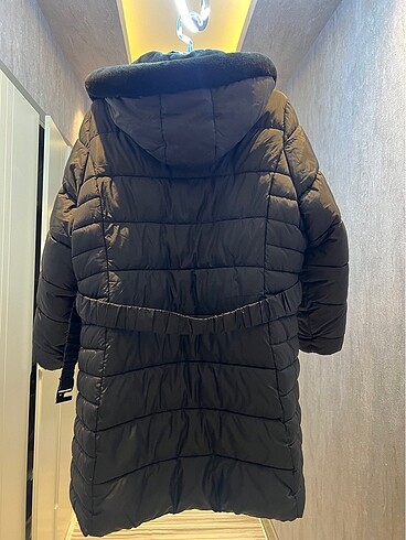 48 Beden siyah Renk Şişme mont