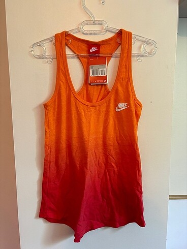 Nike Kadın Turuncu Atlet