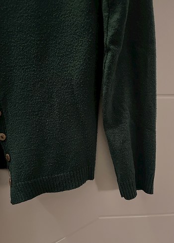 Düğmeli Koyu Yeşil Kadın Hırka - Görsel 3