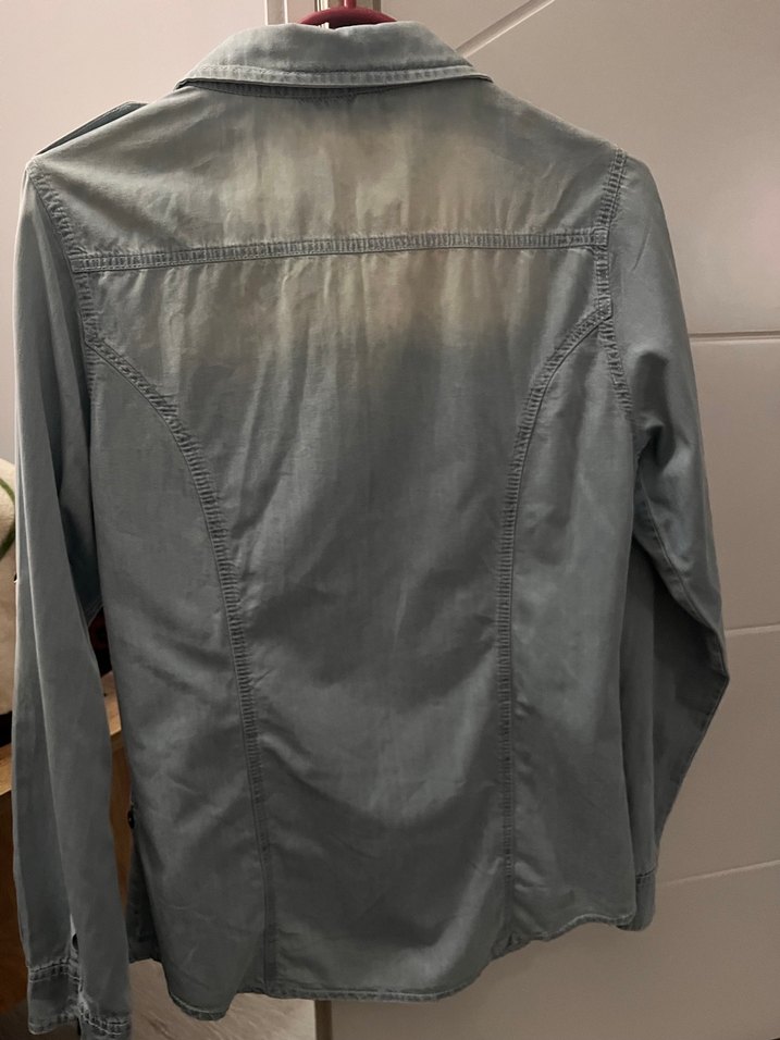 Düğmeli Uzun Kollu Denim Gömlek - Görsel 4