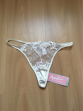 Güpür string 38-40 beden
