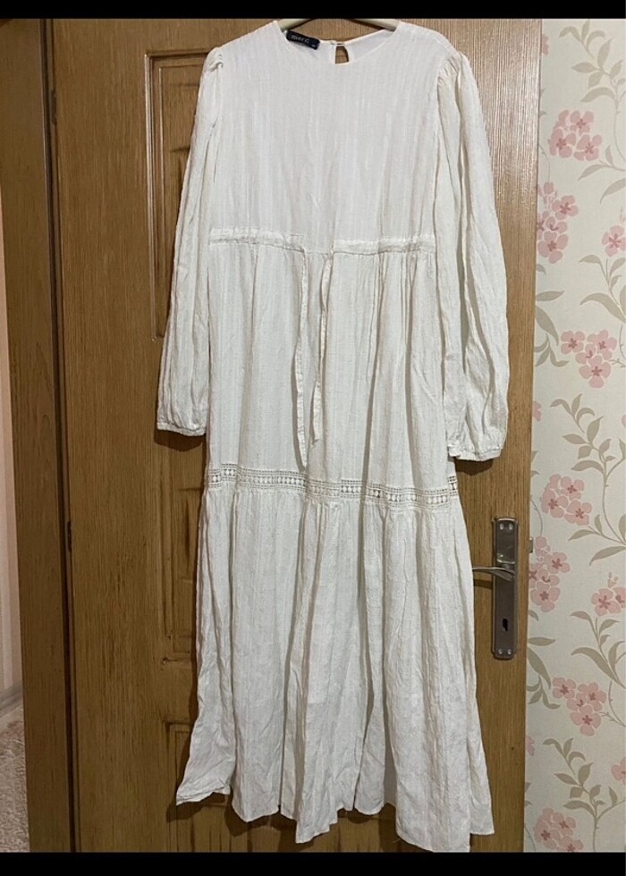 Beyaz tesettür elbise - Görsel 2