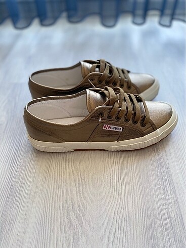 Superga bronz spor ayakkabı