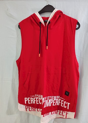 Kolsuz Kapüşonlu Kırmızı tshirt - Görsel 2