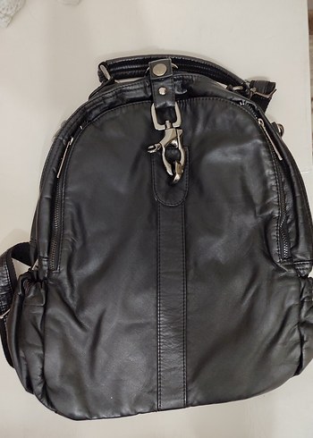 Kadın Siyah Deri Sırt Çantası - Görsel 8
