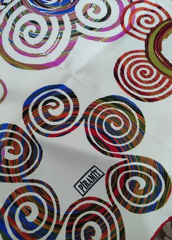 kare eşarp - Görsel 3