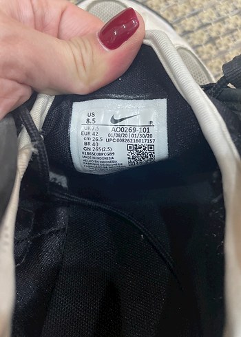 Nike Beyaz Gri Bağcıklı Spor Ayakkabı - Görsel 3