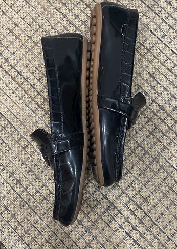 Parlak Siyah Yılan Desenli Tokalı Loafer - Görsel 2