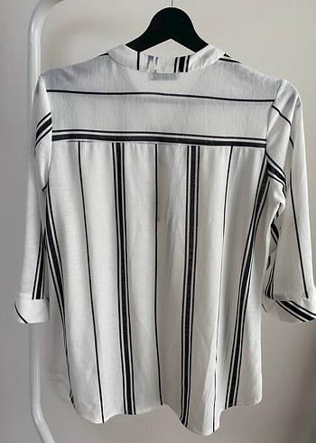 Düğmeli, Uzun Kollu Çizgili Kadın Gömlek - Görsel 2