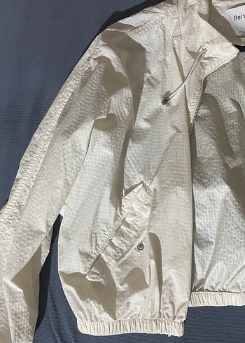 Bershka Beyaz Rüzgarlık - Görsel 3