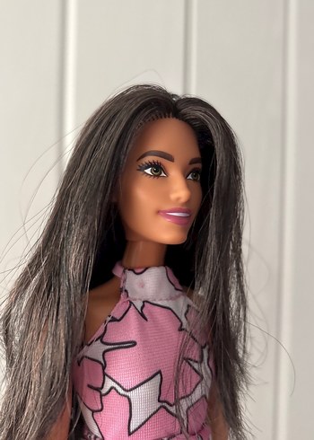 Pembe elbiseli oyuncak bebek - Görsel 4