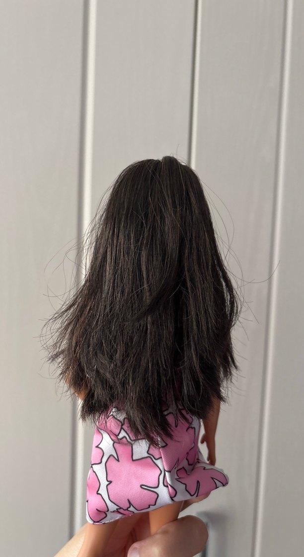 Pembe elbiseli oyuncak bebek - Görsel 3