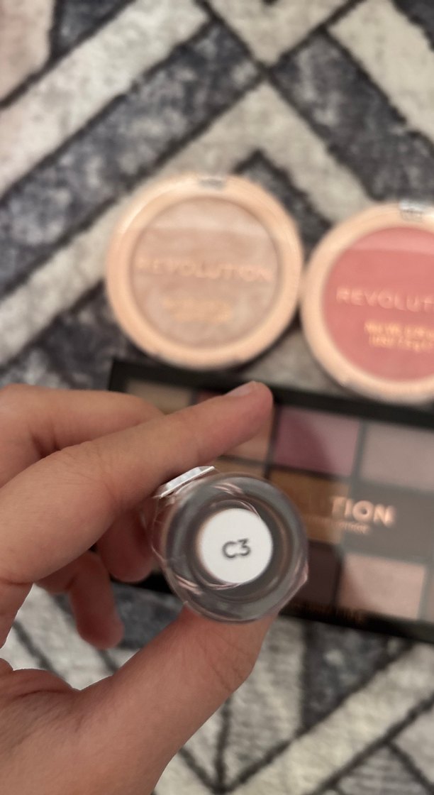 revolution far allık kapatıcı makyaj set - Görsel 2