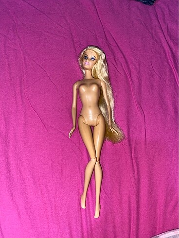 bacakları eklemli barbie
