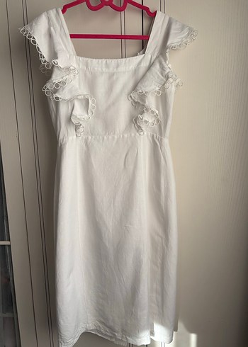 Düğmeli Beyaz Midi Twist Elbise - Görsel 4