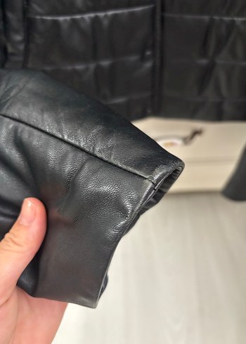 Kürk Detaylı Siyah Deri Ceket - Görsel 3