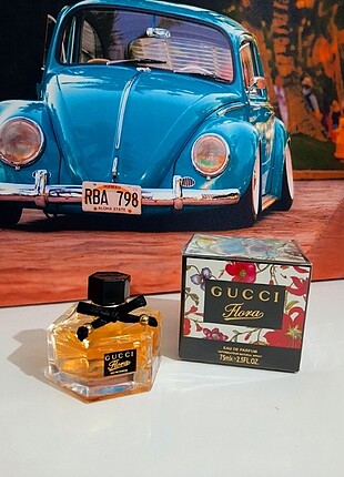 gucci flora bayan parfümü 