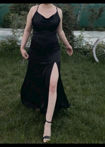 Siyah Uzun Drapeli V Yaka Strappy Elbise