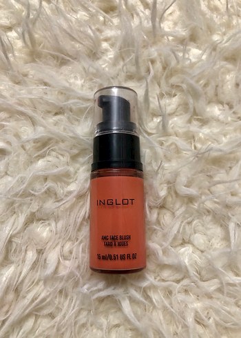 Inglot allık şeftali renk yarısı duruyor