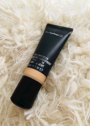 MAC MAC NC20 PRO Longwear WATERPROOF Suya Dayanıklı Fondöten