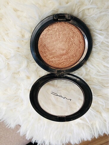 Beden Renk MAC HIGHLİGHTER ISLAK GÖRÜNÜM