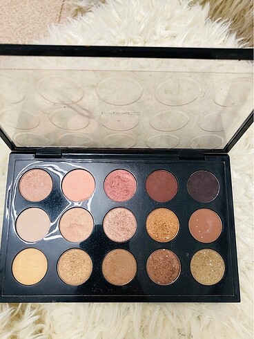MAC FAR PALETİ 15 RENK AZ KULLANILDI