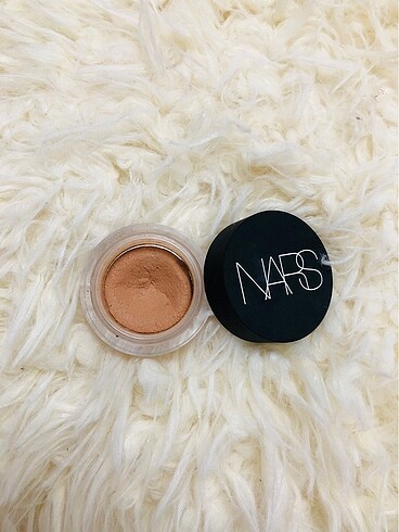NARS CONCEALER GÜNEŞ LEKESİ DAHİ İZLERİ KAPTIR