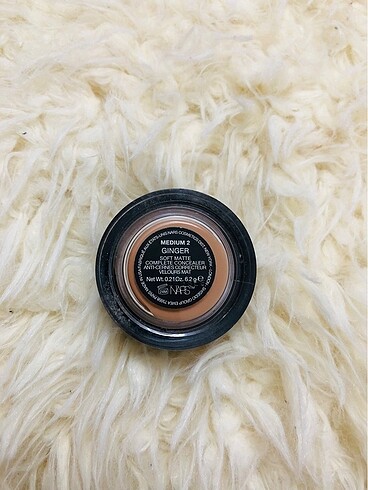 Nars NARS CONCEALER GÜNEŞ LEKESİ DAHİ İZLERİ KAPTIR
