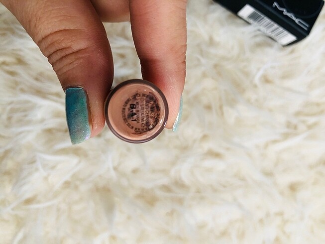 MAC MAC STUDIO FIX 24-HOUR KAPATICI CONCEALER