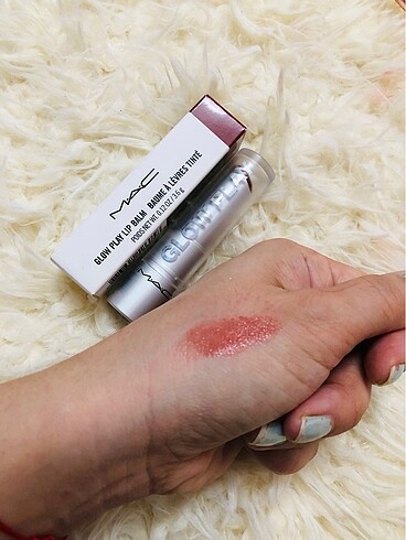 Beden MAC BALM VE KALEM BLAC HONEY BENZERİ