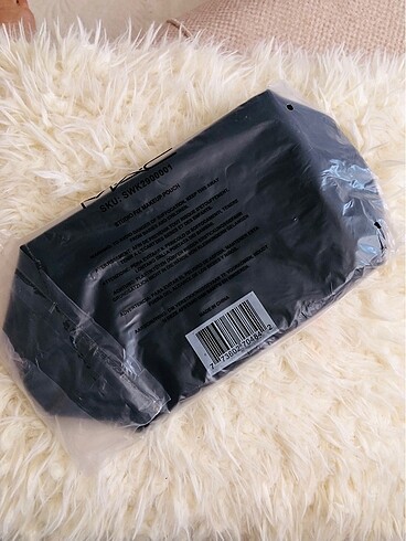 MAC MAKYAJ ÇANTASI - Görsel 4